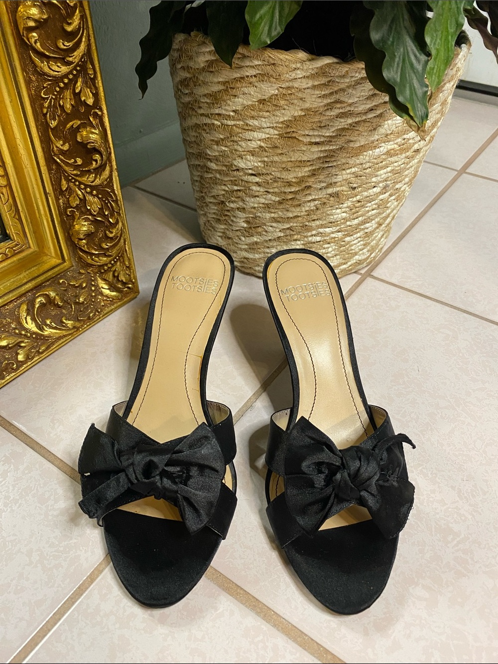Mootsies Tootsies Black Bow Kitten Heels